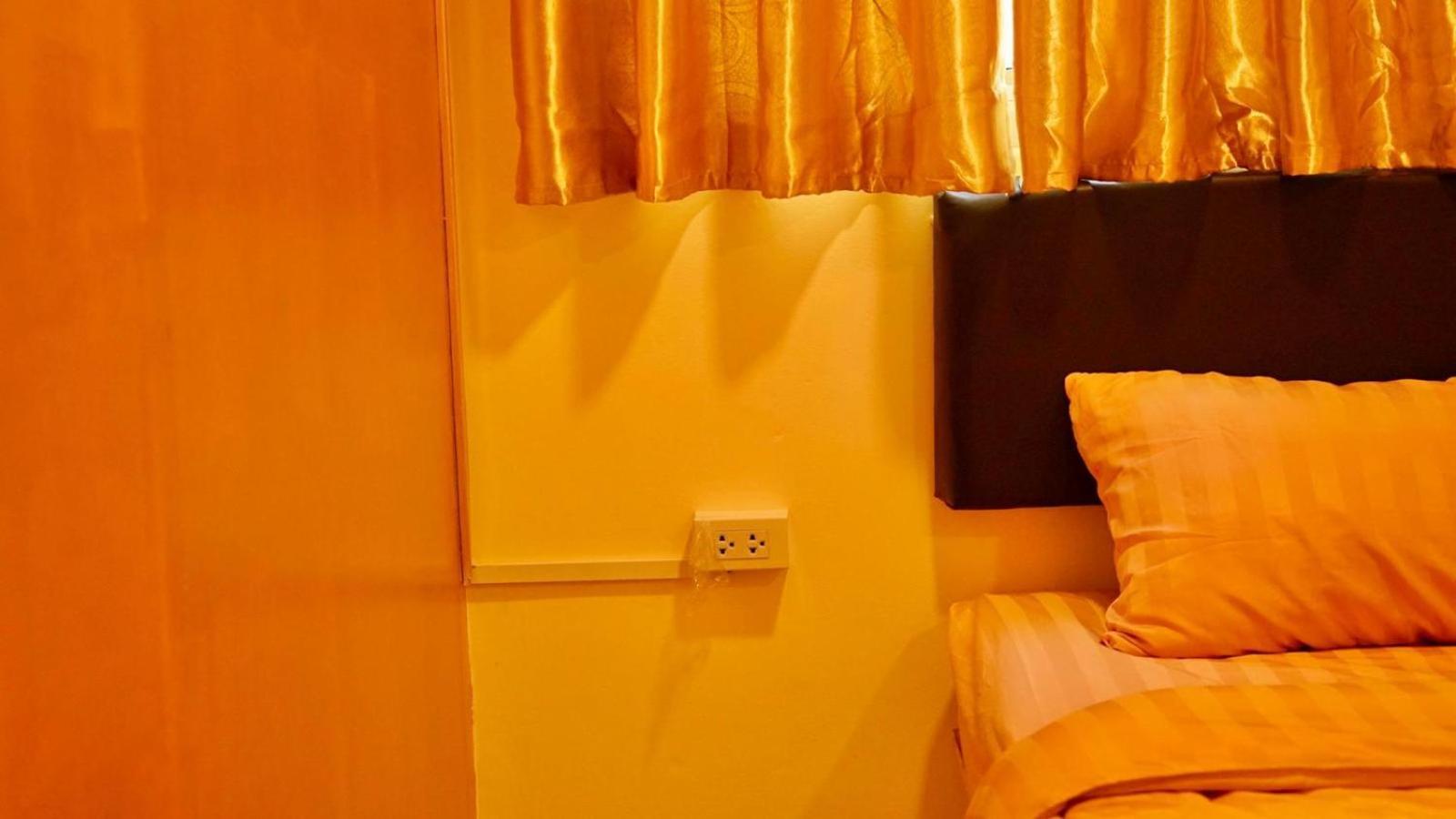 The House Hostel Bangkok Exterior foto